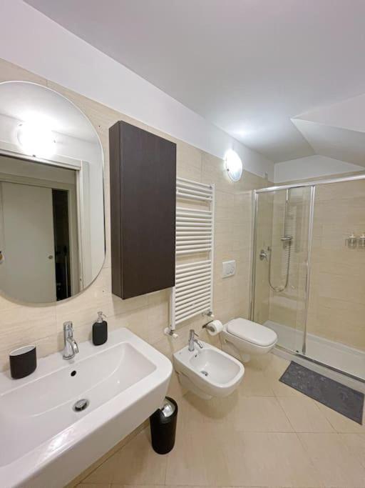 Navigli 10 Min Loft Moderno Con Area Esterna Apartment Milan Luaran gambar